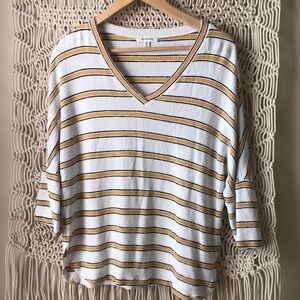 Max Studio XS stripped top